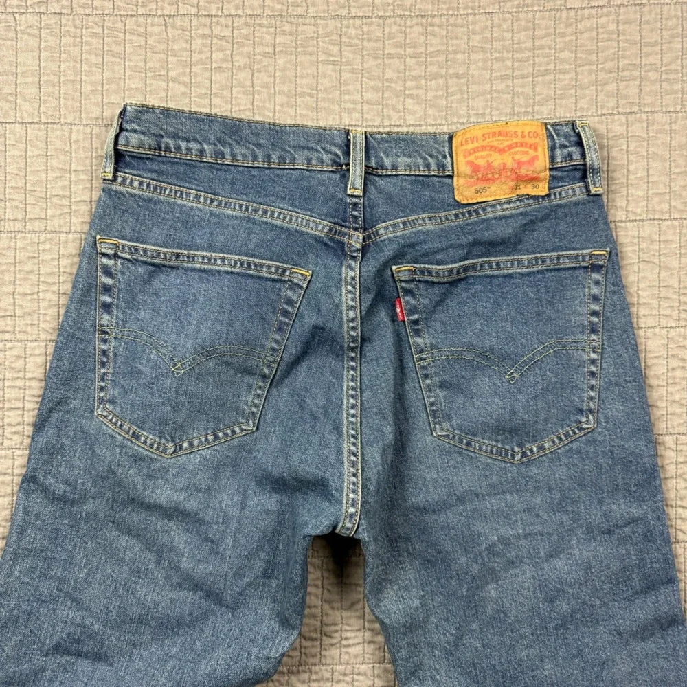 Levis 505 Jeans Men's 31x30 Blue Regular Straight Faded Medium Wash Denim‎ Y2K
